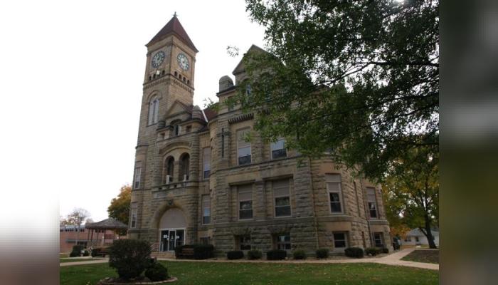 Grundy County Courthouse. Which houses the Auditor’s Office and where the Board of Advisors meet. Taken from courthouses.co