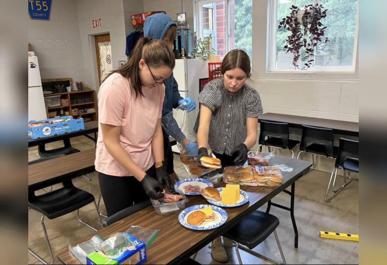 Gladbrook-Reinbeck FFA Officers pack up lunches to deliver to local farmers as part of their Feed the Farmers event on Oct. 13, 2026 (Photo courtesy of G-R FFA)